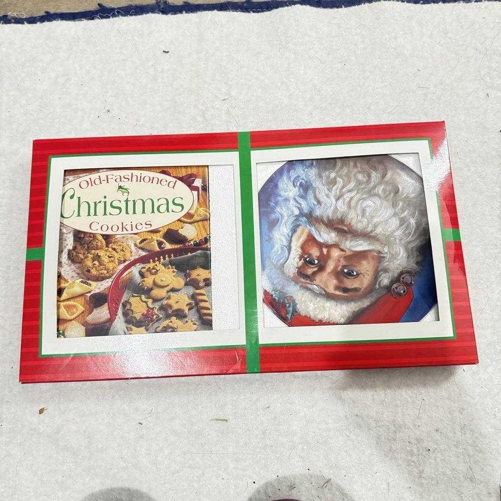 Santa Christmas Cookie Plate CookBook SET Dish Table Display Decor NEW- KEEPSAKE